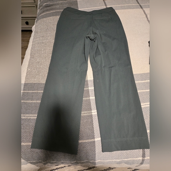 Lululemon pants - Picture 2 of 4